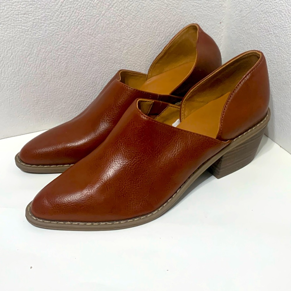 Universal Thread shoes